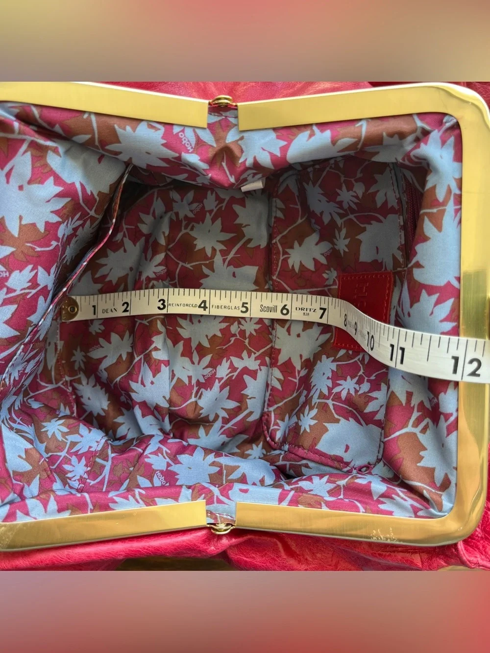 Hobo International Purse Red Leather Bag Gold Clasp Pockets Retro‎ Look Medium